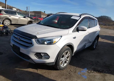 2018 Ford Escape Se из США, поврежденный, VIN 1FMCU9GD5JUC56428